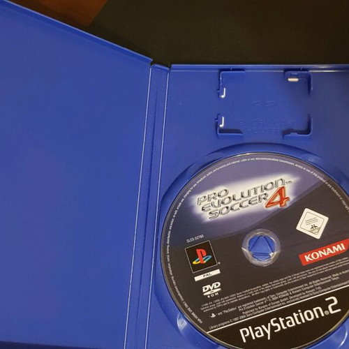 Pro Evolution Soccer PS2 used, disc and case in excellent condition