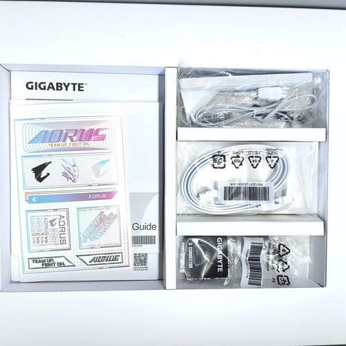 Gigabyte X870 Aorus Stealth Ice motherboard DDR5 Ryzen like new
