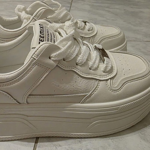 White women's athletic shoes size 38