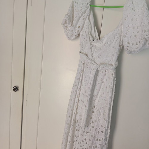 Ale maxi white dress like new, size XL fitting S-M