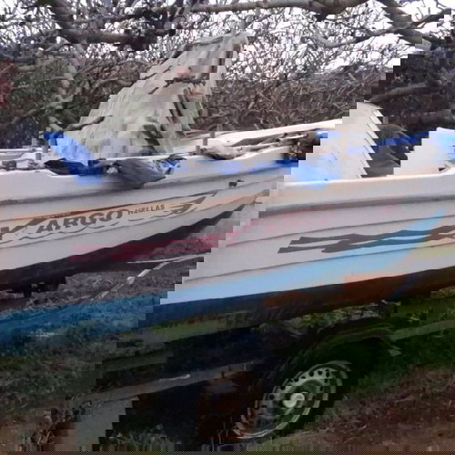 Σκάφος Αργοέλλας 4.50×1.80 σαν καινούργιο με GPS 421 Carmin και βυθόμετρο Garmin