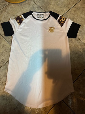 SikSilk T shirt men's medium used, white