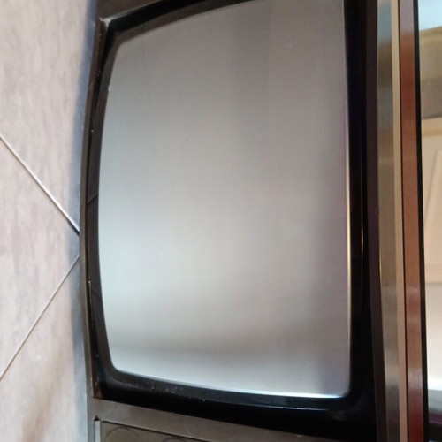 Bang-Olufsen Beovision 7802 22-Inch TV used