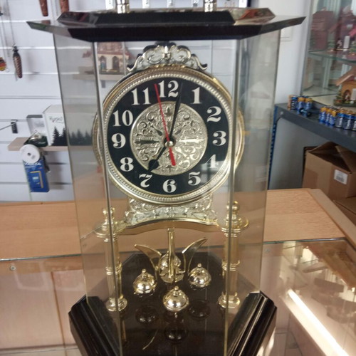 Vintage Table Clock Mantel like new