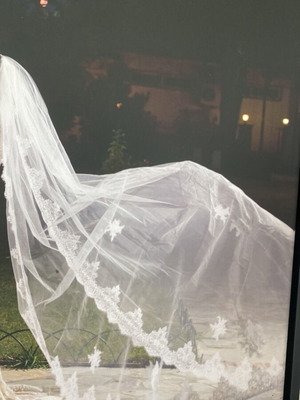 Wedding veil with French lace and high-quality tulle, new, white