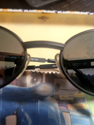 Benetton vintage children's sunglasses like new, black