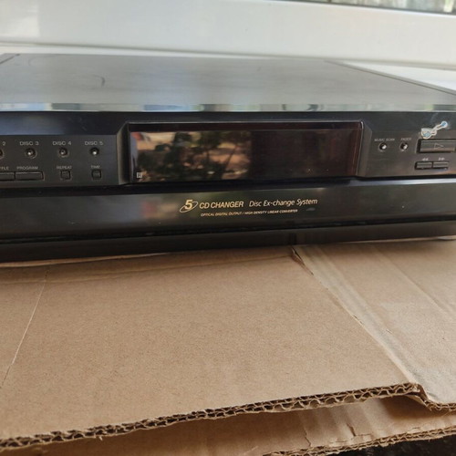 Sony CD changer 5-disc used, repair or spare parts