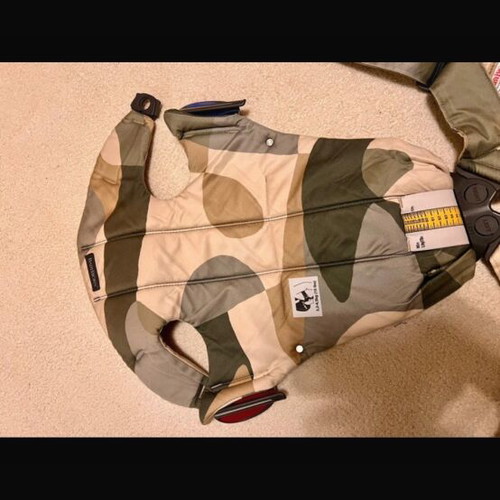 BabyBjörn Baby Carrier Mini like new, Comfy Cotton khaki/green