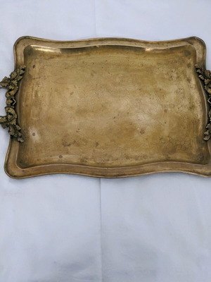 Vintage δίσκος σερβιρίσματος από μπρούντζο μεταχειρισμένος με σκαλιστές λαβές