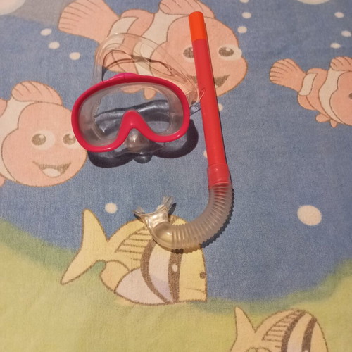 Snorkeling mask with snorkel for girl, pink, like new