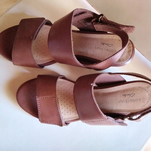 Clarks leather sandals new, adjustable size 37.5, brown