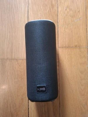 Bluetooth portable speaker like new with USB port