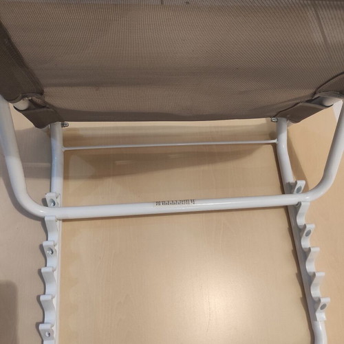 Folding chair with reclining and cushion like new