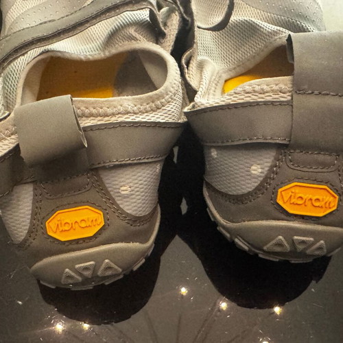 VIBRAM V-Aqua Fivefingers παπούτσια ανδρικά No 44 καινούργια, γκρι