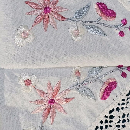 Embroidered table decoration with lace like new