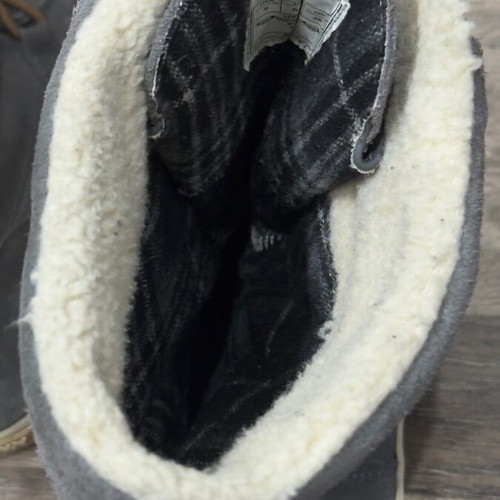 Roxy gray suede boots with fur size 40 used, winter