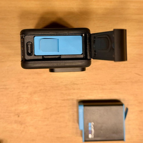 GoPro Hero Black 10 action camera like new with extra battery and tripod