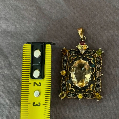 Aristocratic 9K gold and 925 silver pendant with citrine stone like new