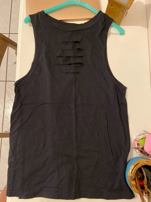 Reebok tank top medium like new with front cut outs