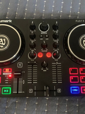 Numark Party Mix Mk-II DJ controller, 2 channels