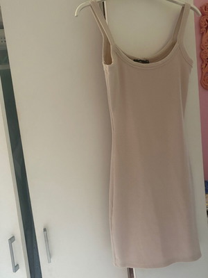 Pink Woman dress small, like new, beige