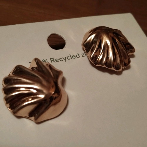 Gold earrings Apefthon unused in excellent condition