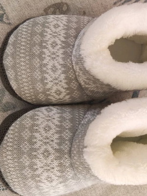 Baby slippers new 9-12 months, length 13.5 cm