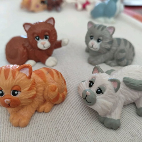 Set of 4 Pound Purries Kittens like new