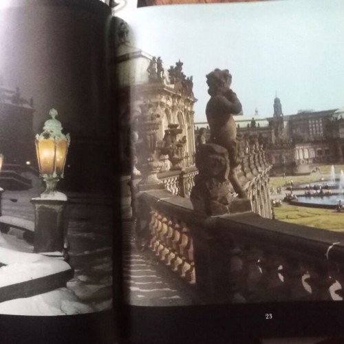 Architecture book new, in German