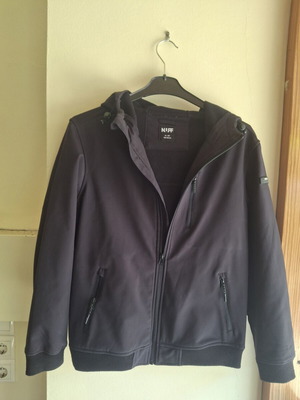 Nuff children's jacket 14-16 years like new, fleece lining, black