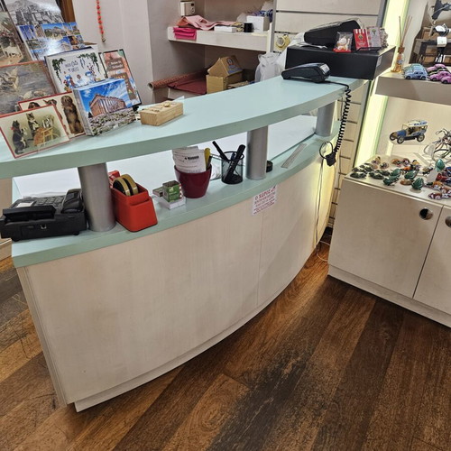Wooden reception desk like new, professional and sturdy