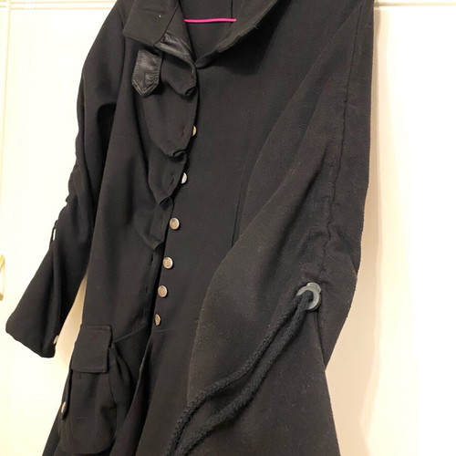 Vintage black coat size M like new