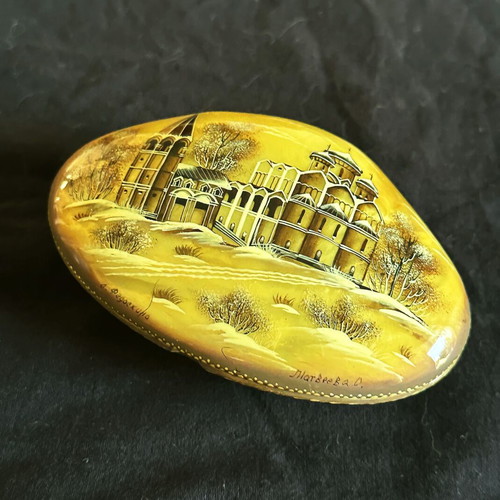 Fedoskino collectible box mother of pearl hand-painted vintage 90s