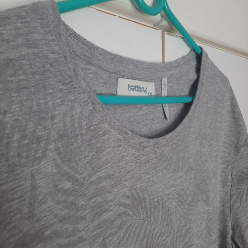 T-Shirt Battery floral pattern XXL like new