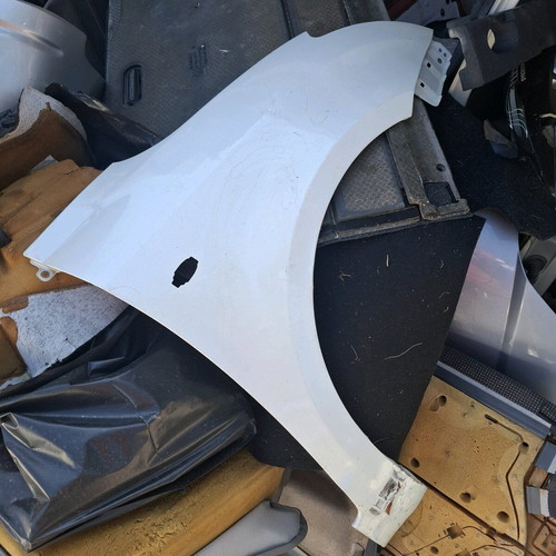 Suzuki Swift 07mod right fender used