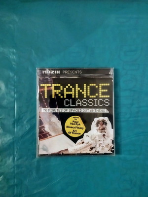 Trance Classics CD like new, mixes by Paul van Dyk