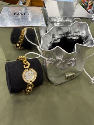 D&G γυναικείο ρολόι καινούργιο χρυσαφί με αρχική συσκευασία και εγγύηση