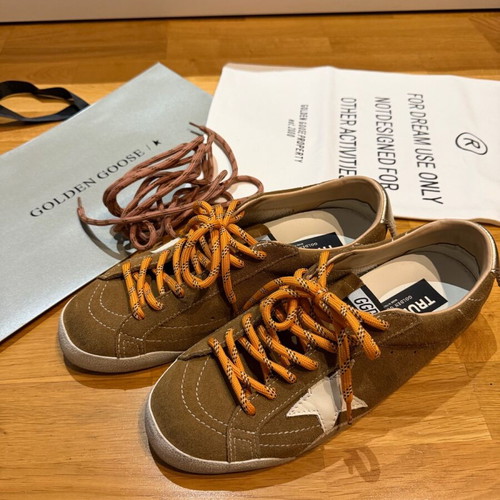 Golden Goose True Star suede sneakers like new, size 43, white and brown