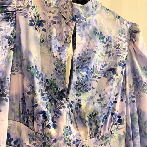 Summer formal dress like new, satin fabric, floral colors, Silence