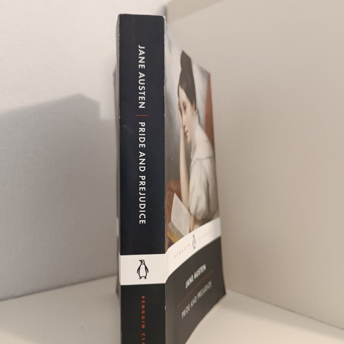 Pride and Prejudice Jane Austen vintage edition, new