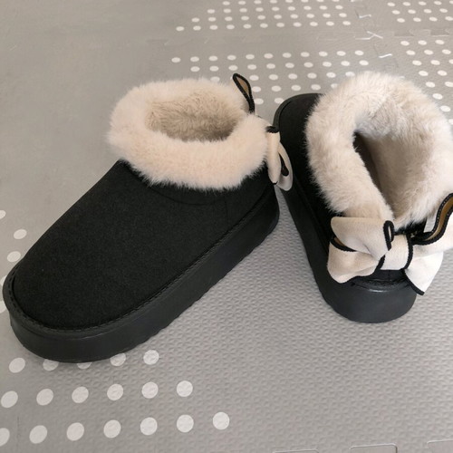 Winter snow boots with bow and inner fur, new, size 37