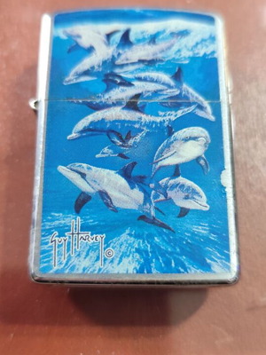 Zippo oil lighter collectible like new, windproof, made in USA