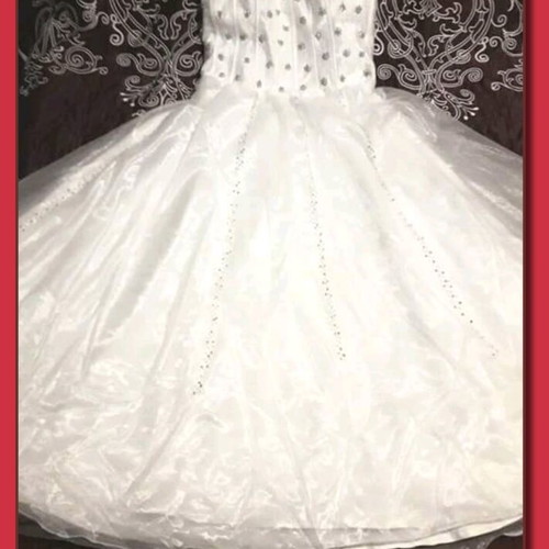 Wedding dress new, size XL, white, simple and beautiful