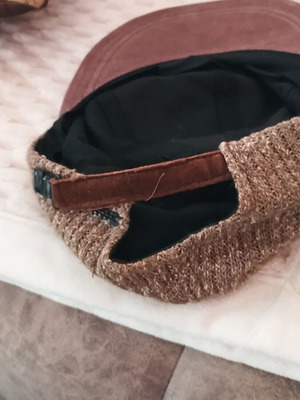 Hat new medium brown