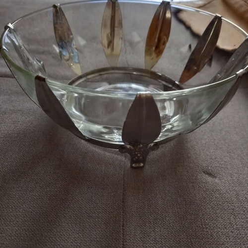 Vintage glass bowl with metal leaves and feet like new