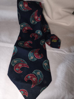 Club Room Silk Tie Handmade in Italy Paisley Pattern