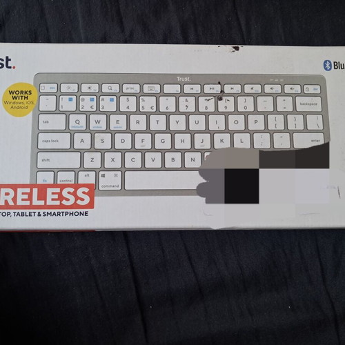 Trust wireless keyboard like new, white Bluetooth