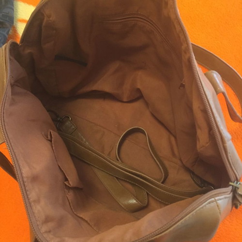 Women's shoulder bag lightly used with long strap
