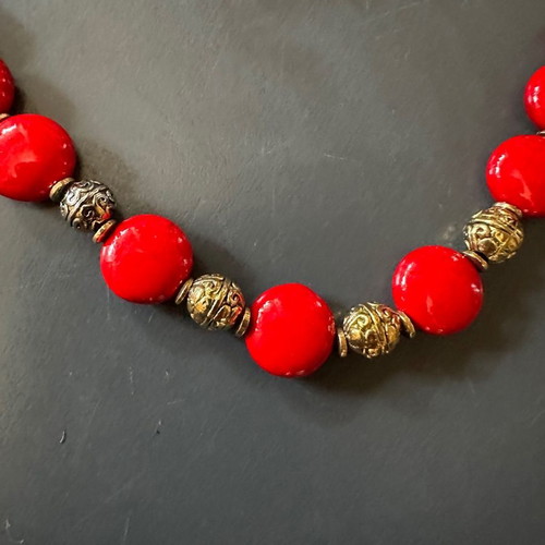 Handmade necklace with gold hematite and coral new