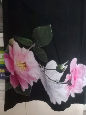 Dress like new, slightly elastic, size M